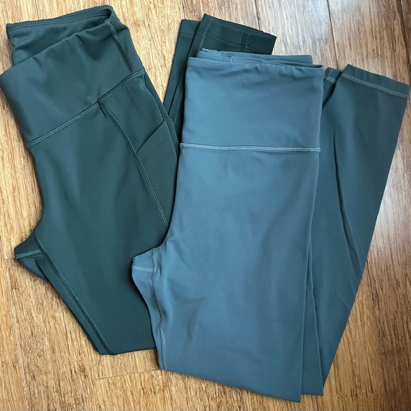 Athleta Pants - Athleta Gray Leggings New Balance green leggings size medium